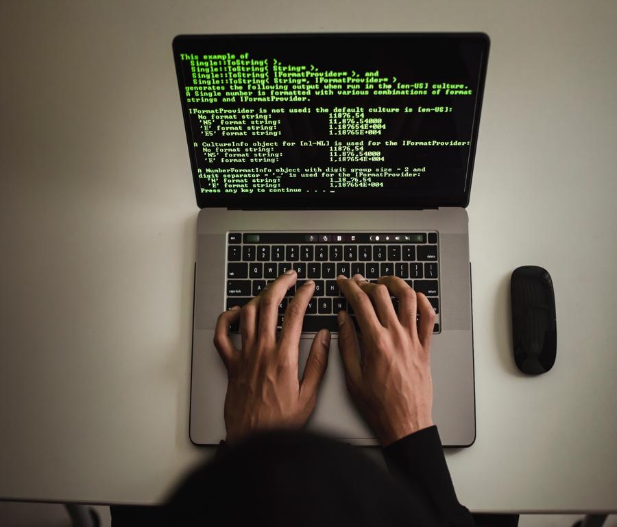 Mengapa Memilih MakassarWebsite.com untuk Jasa Pembuatan Website Profesional Anda?